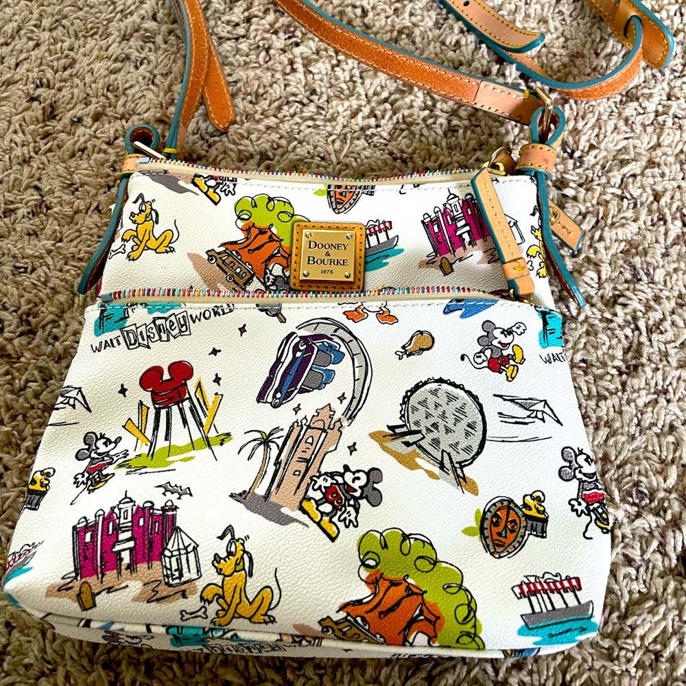 Dooney & Bourke NWOT Crossbody Bag